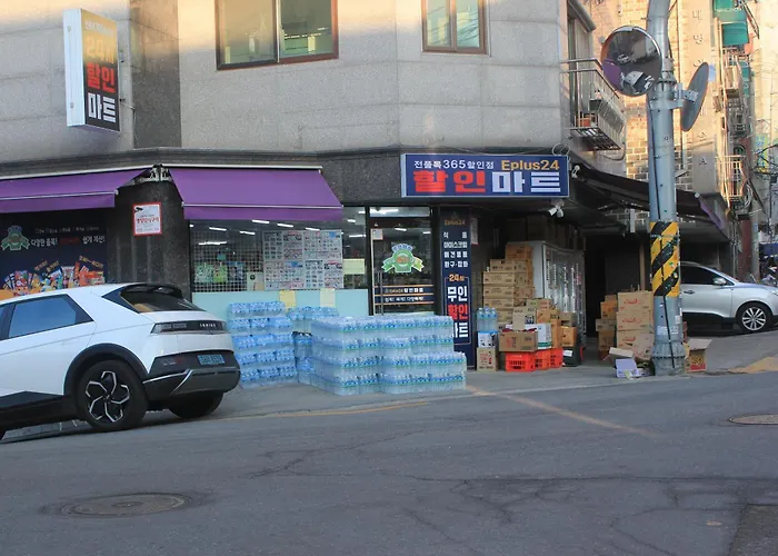 네스트하우스 원룸 지하철역 4분거리 * 서울특별시